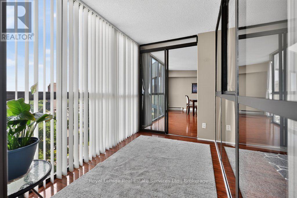 #1105 1240 MARLBOROUGH COURT - 13
