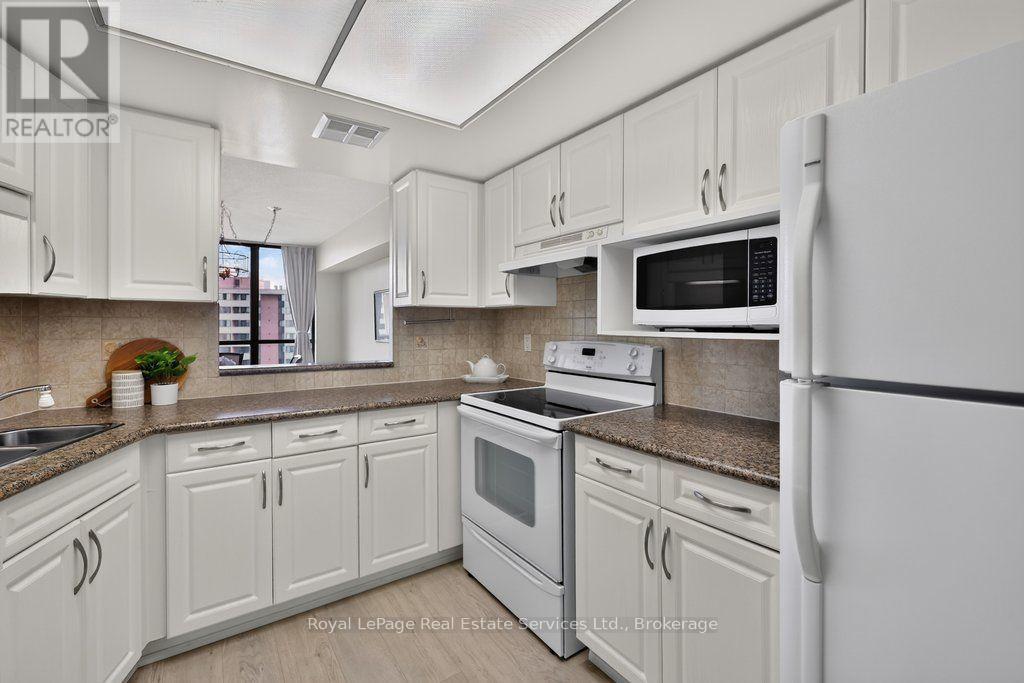 #1105 1240 MARLBOROUGH COURT - 17