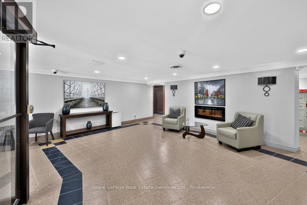 #1105 1240 MARLBOROUGH COURT - 33