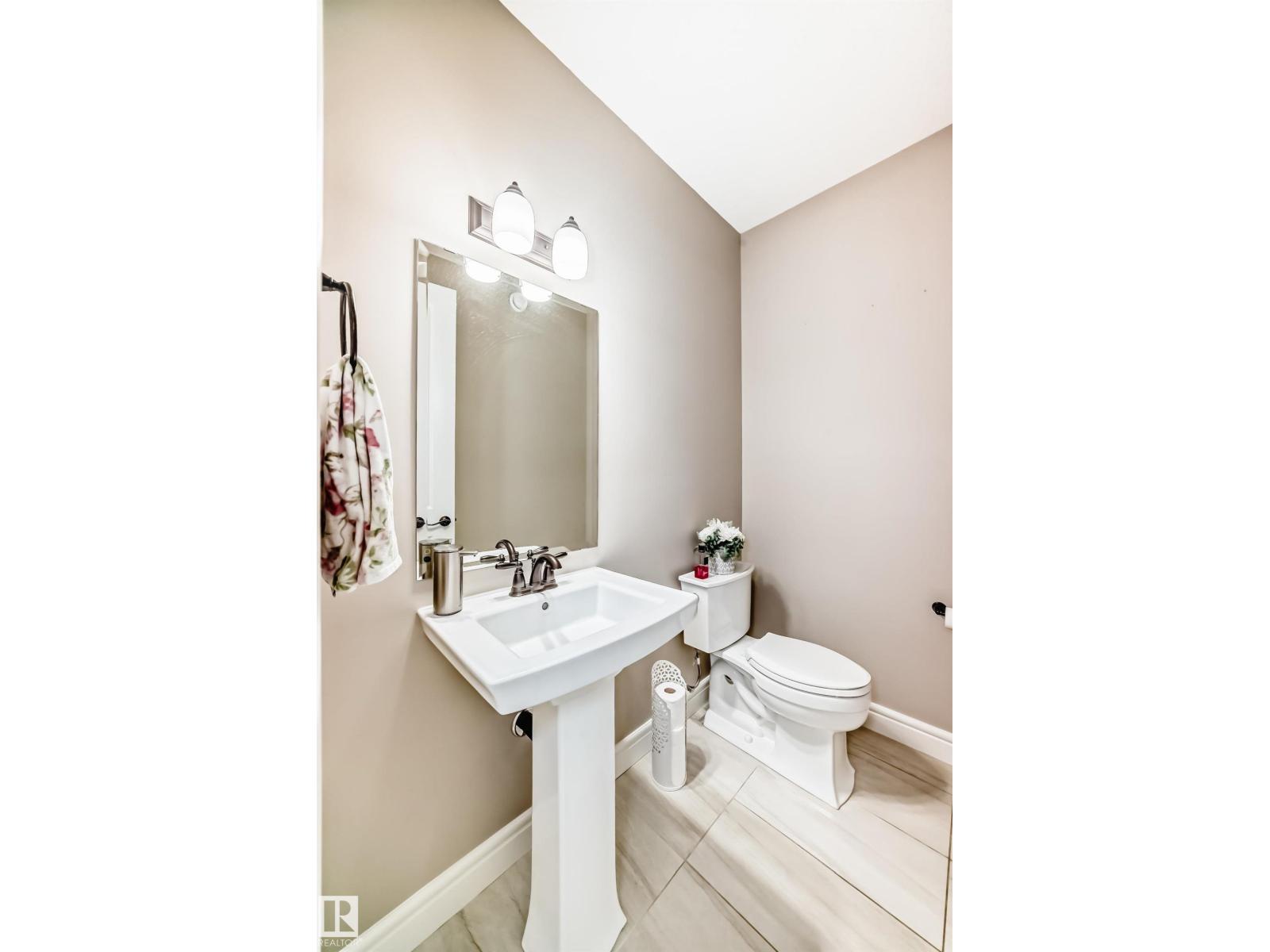 9034 24 AVE SW SW - 22