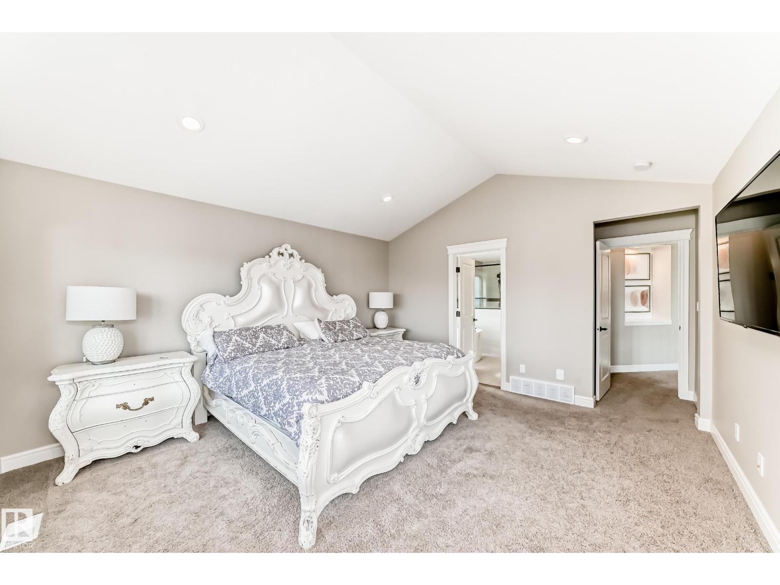 9034 24 AVE SW SW - 28