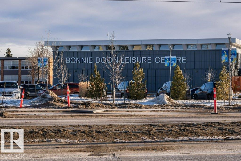 #110 8528 82 AV NW - 50