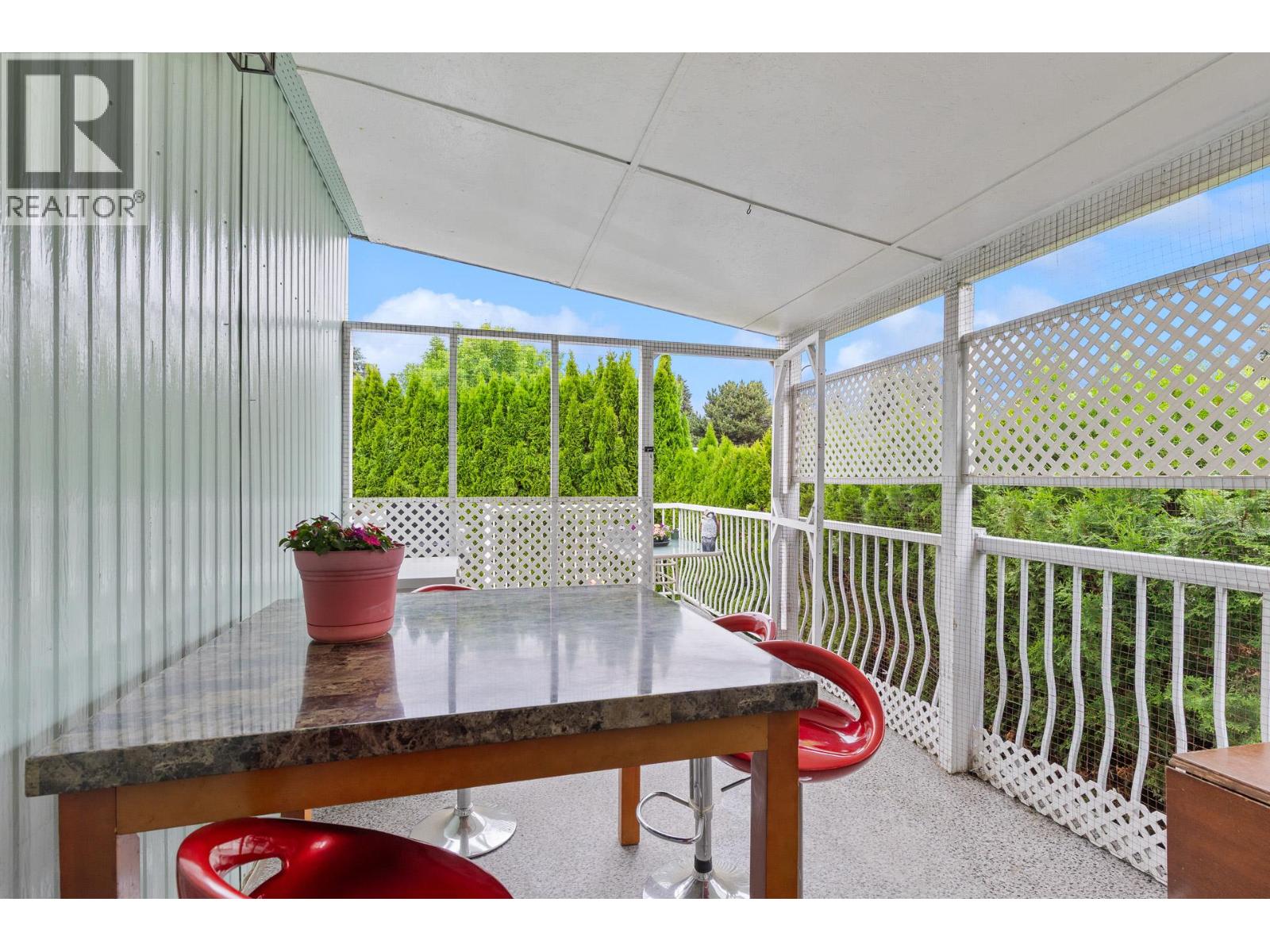 #62 3535 Casorso Road - 22