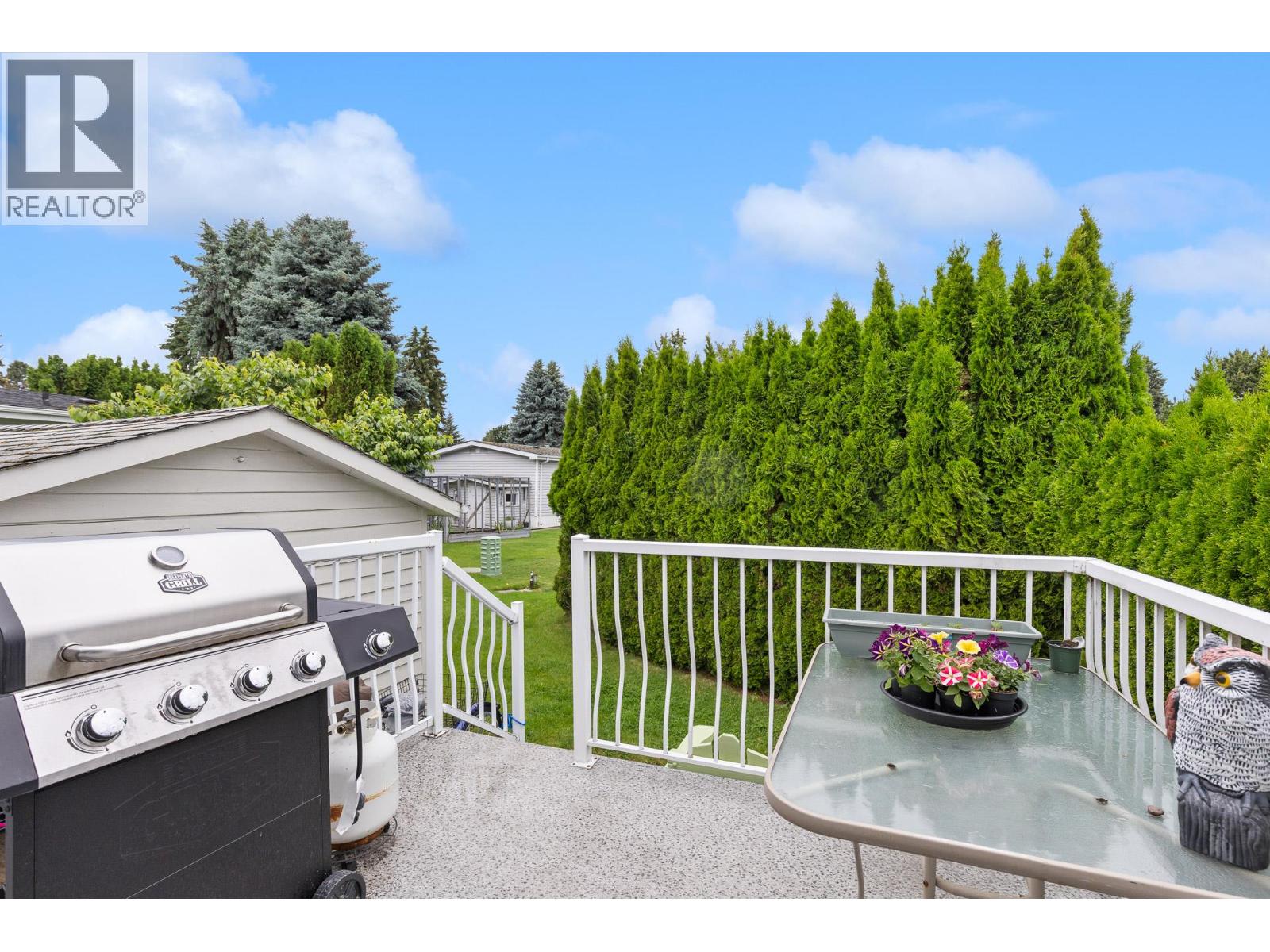 #62 3535 Casorso Road - 24