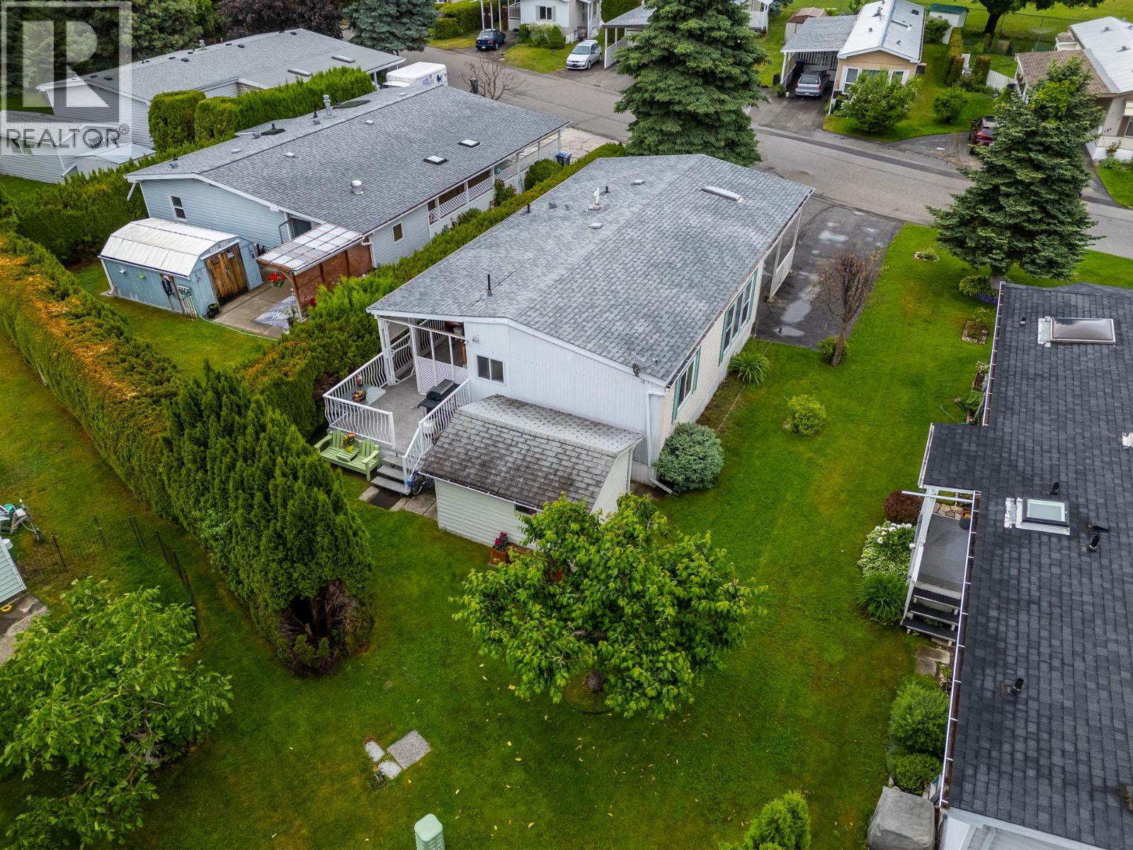 #62 3535 Casorso Road - 28