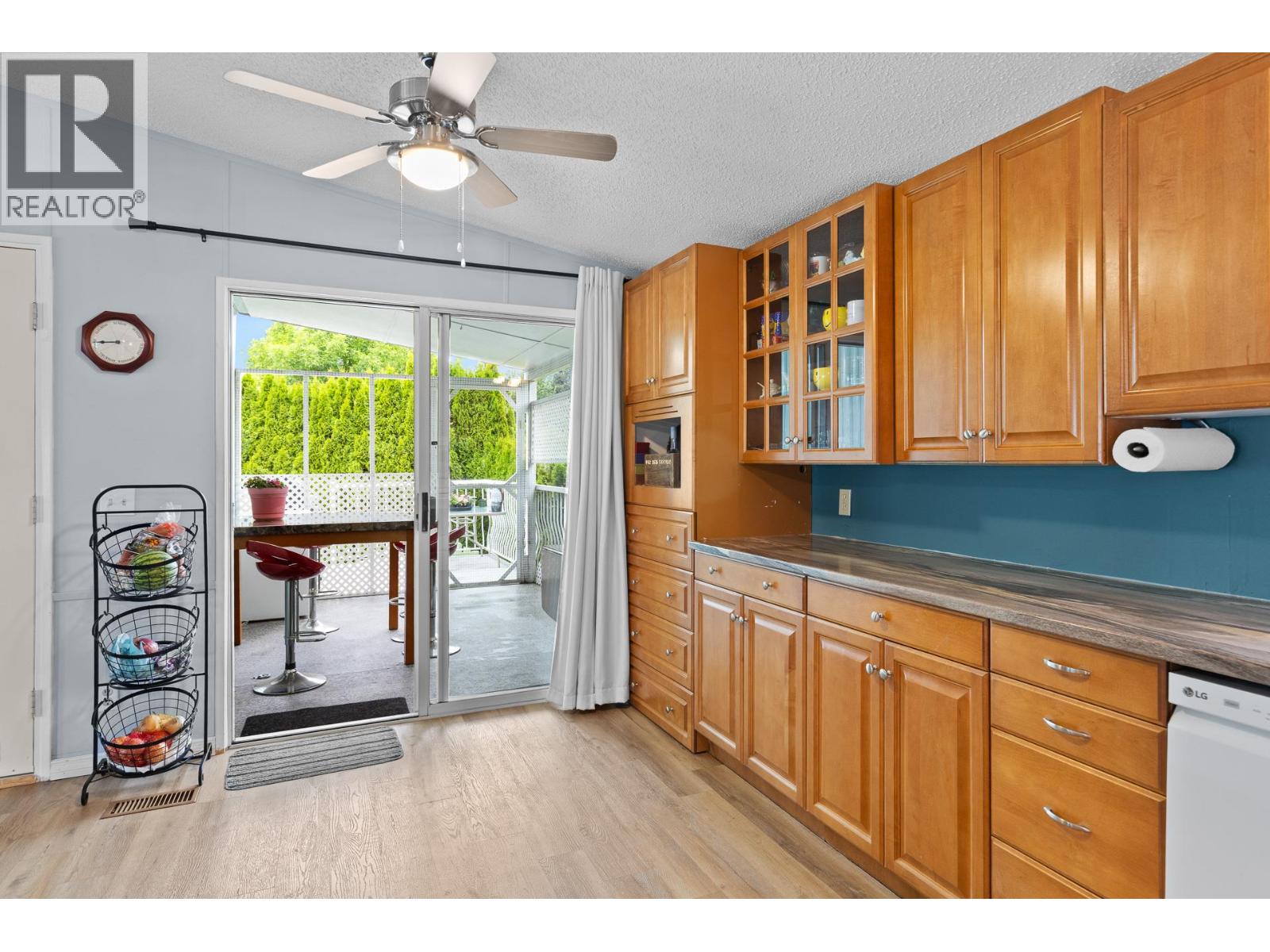 #62 3535 Casorso Road - 8