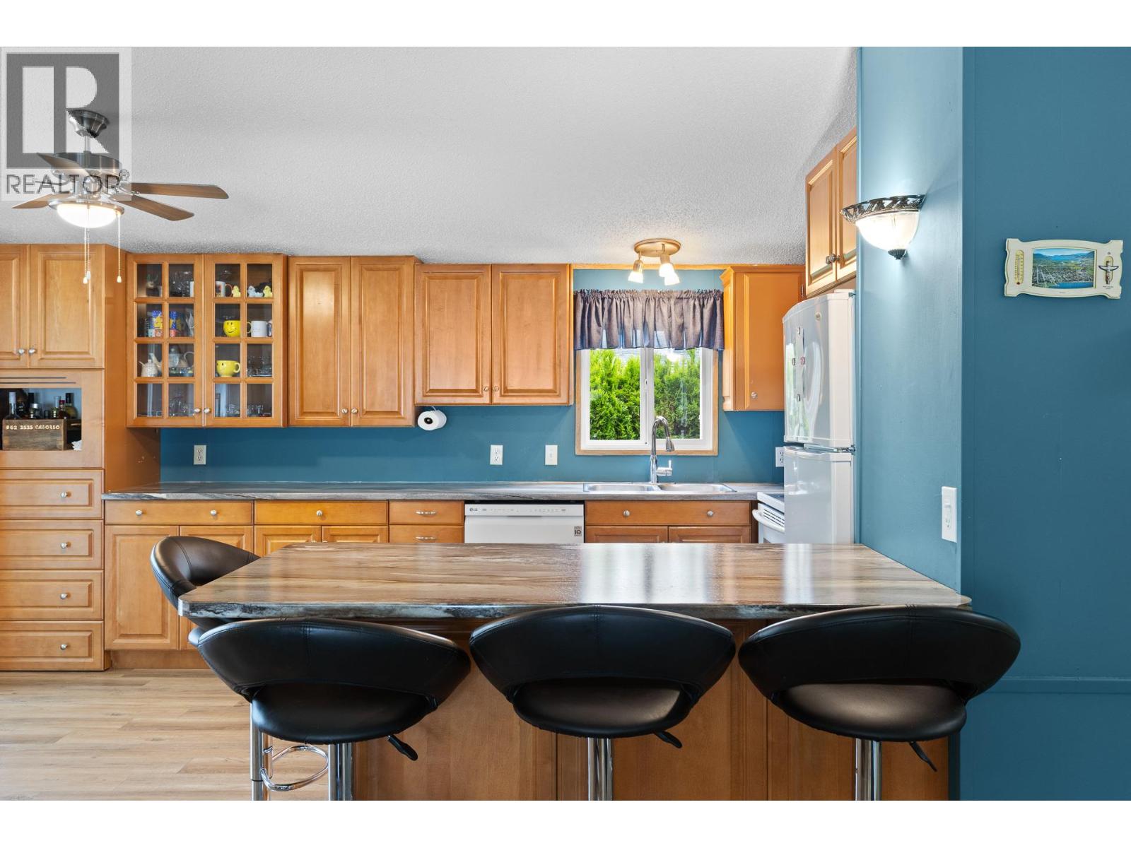 #62 3535 Casorso Road - 3