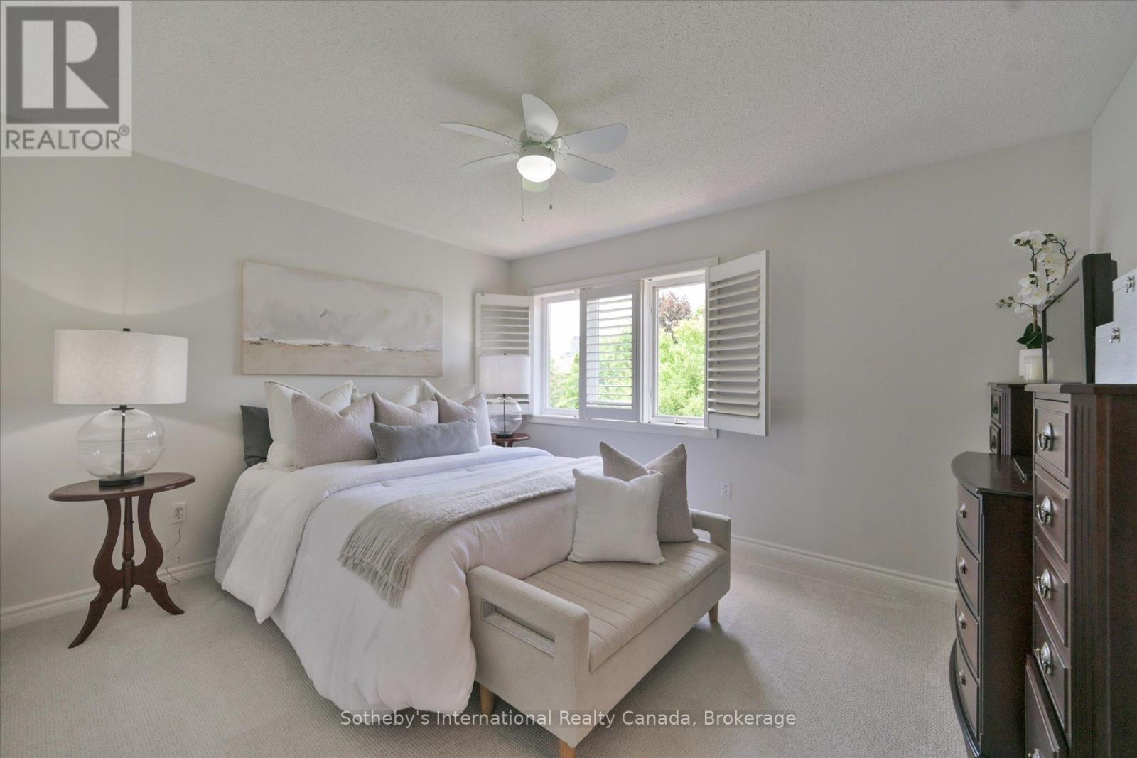 #41 300 RAVINEVIEW WAY - 25