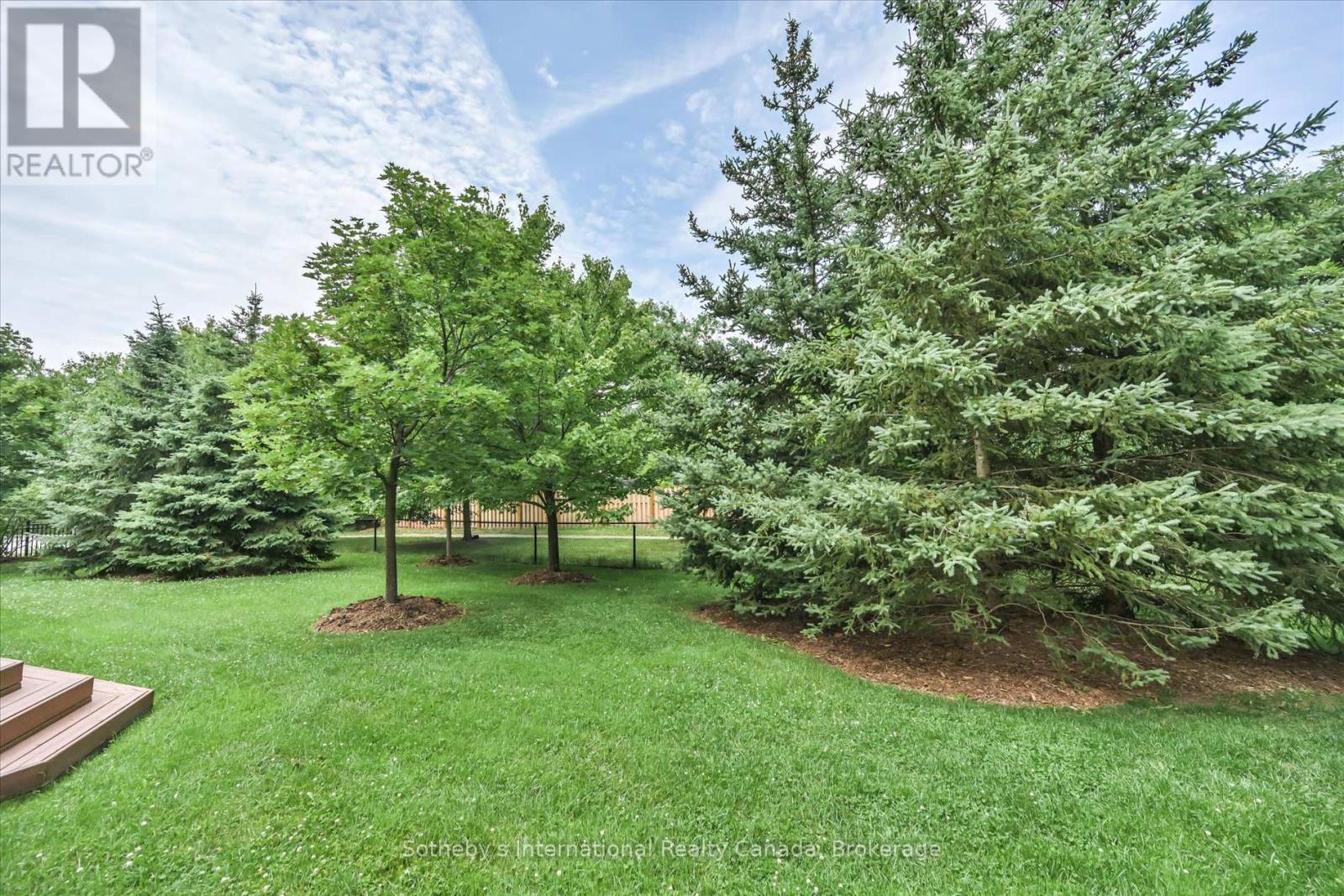 #41 300 RAVINEVIEW WAY - 46