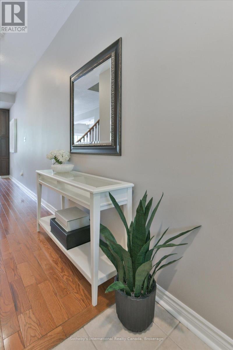#41 300 RAVINEVIEW WAY - 5
