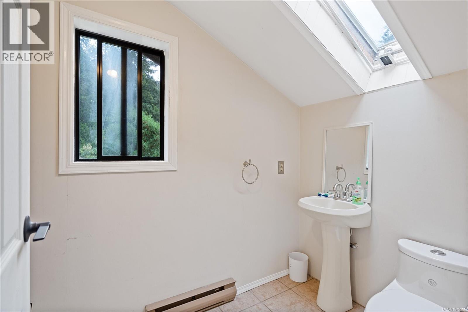 2099 Shawnigan Lake Rd - 34