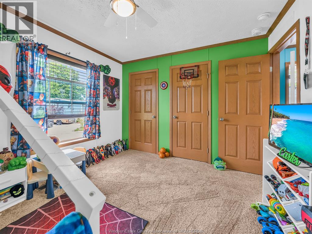 1 OAK COURT - 22