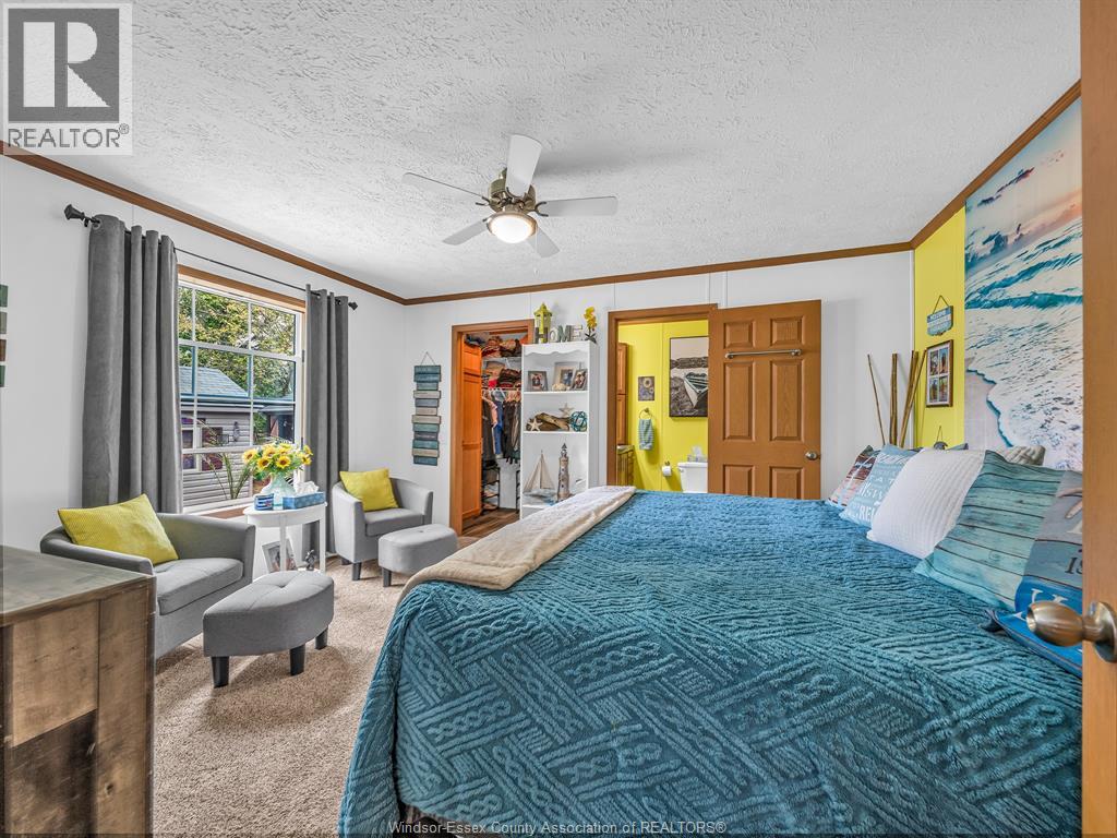 1 OAK COURT - 25