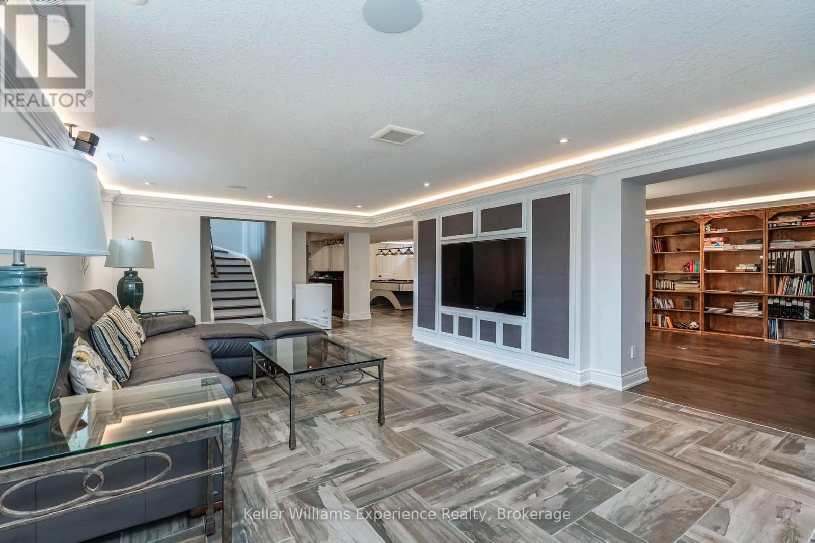 1 TOPAZ COURT - 23