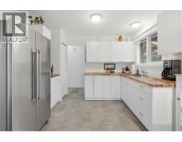 Primary Bedroom - 1582 Stage Road, Cache Creek, BC V0K1H0 Photo 6