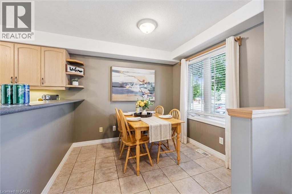 #54 535 WINDFLOWER Crescent - Image 4