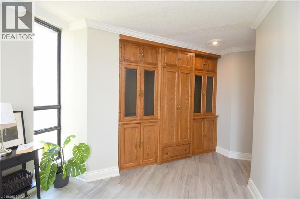 #702 222 JACKSON Street W - 25