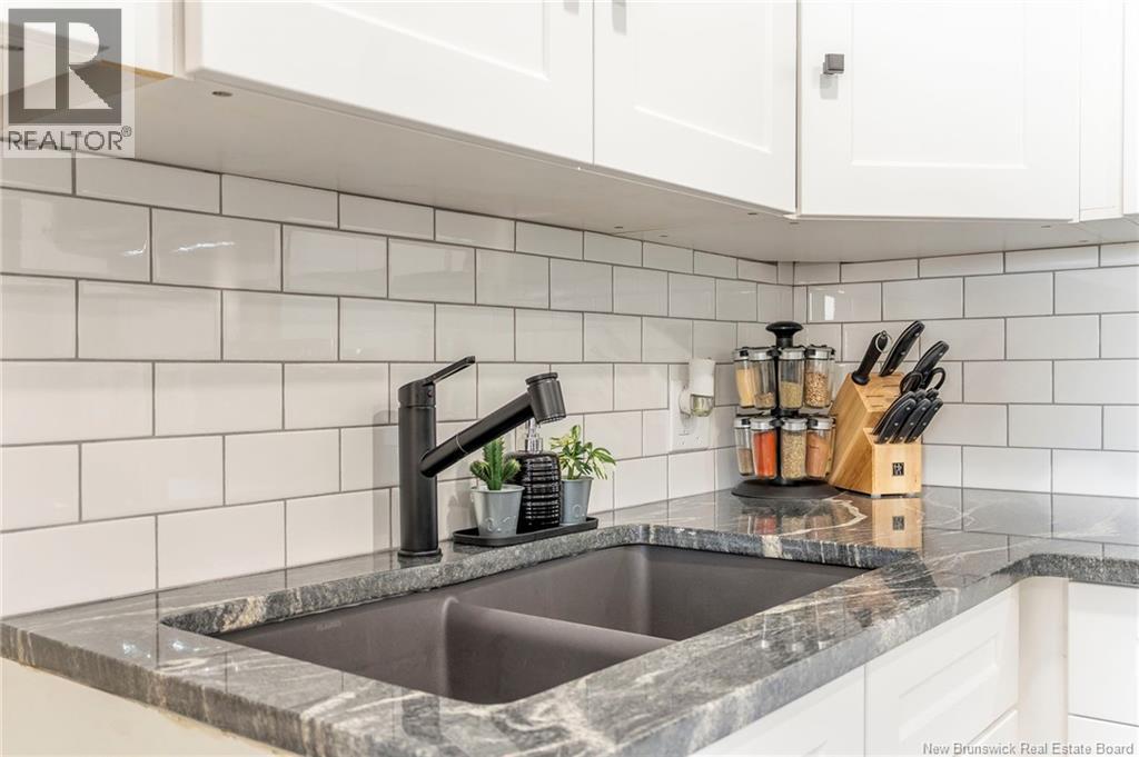 #A33 500 Douglas Avenue - 12