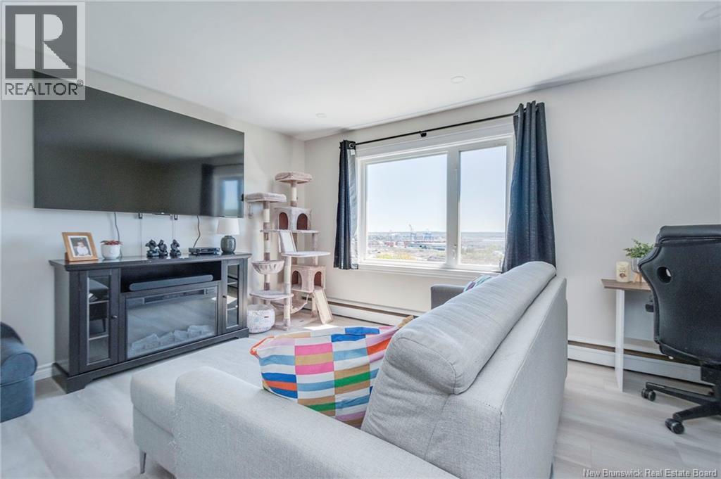 #A33 500 Douglas Avenue - 20