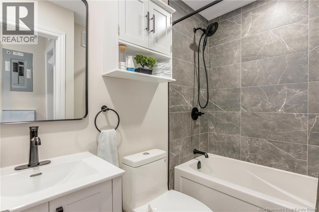 #A33 500 Douglas Avenue - 35