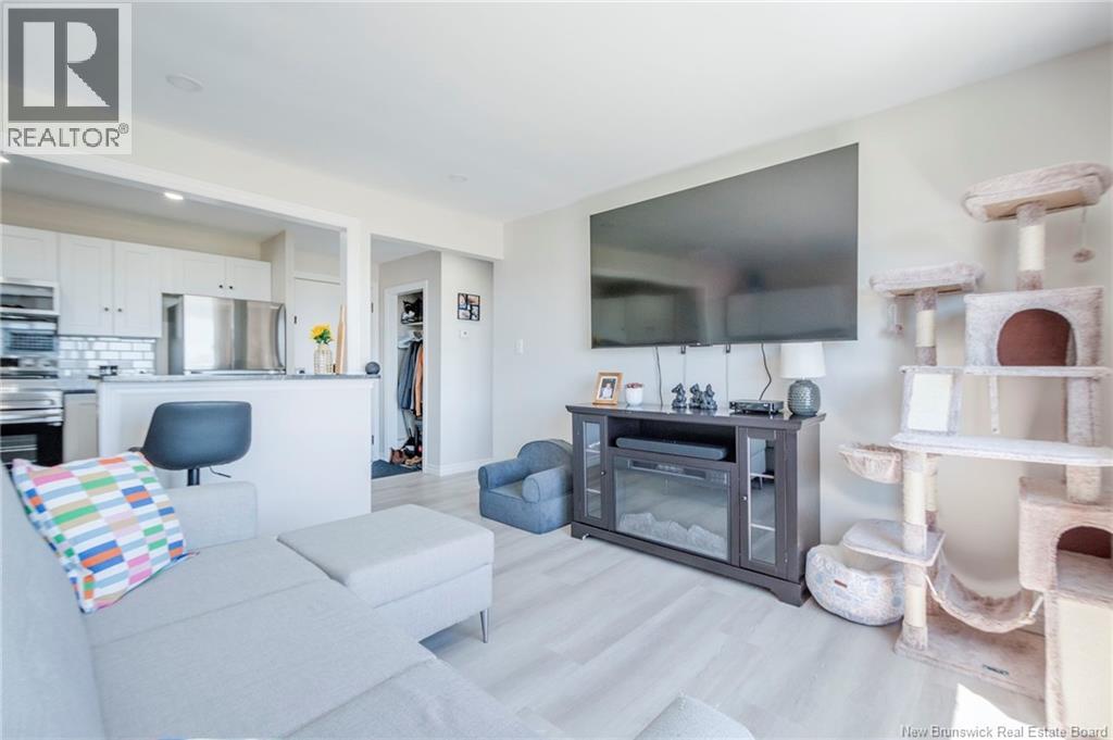#A33 500 Douglas Avenue - 21