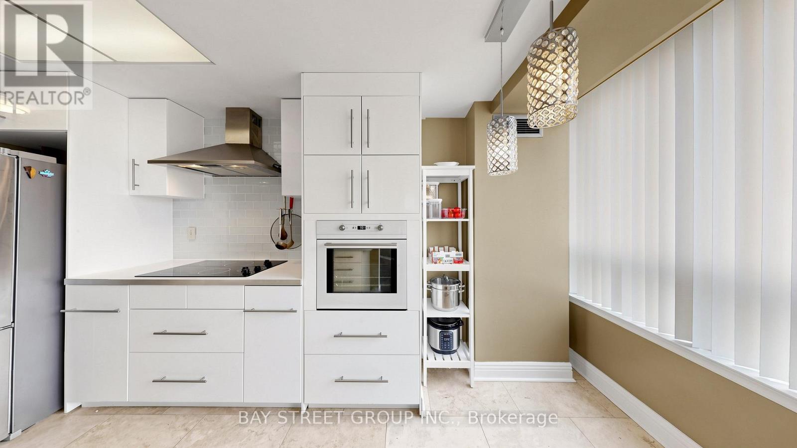 #1416 7 BISHOP AVENUE - 13