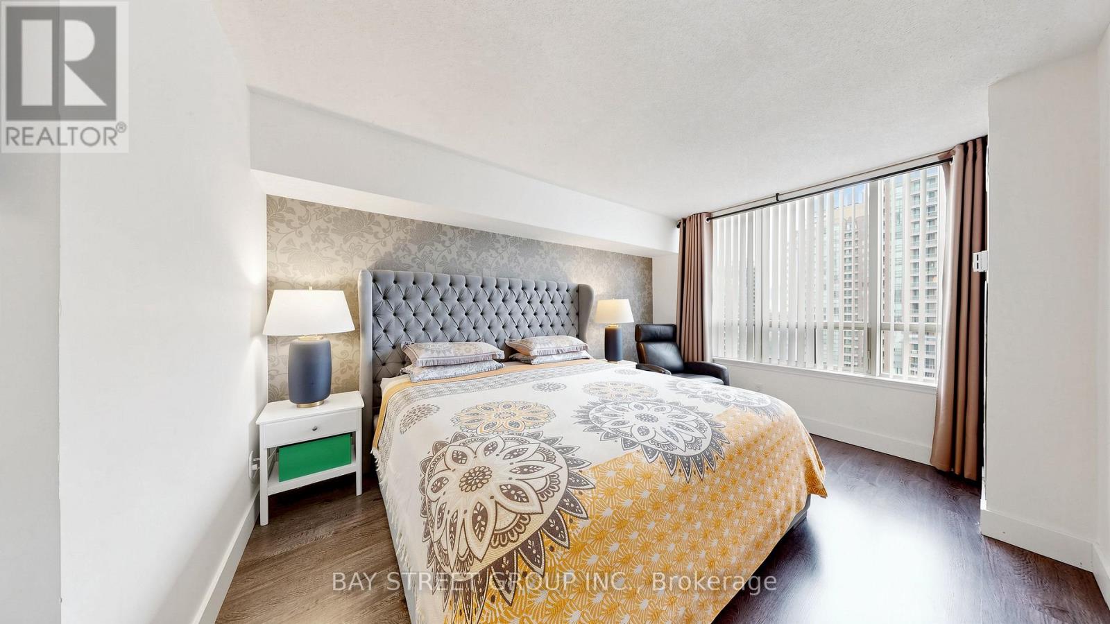 #1416 7 BISHOP AVENUE - 17