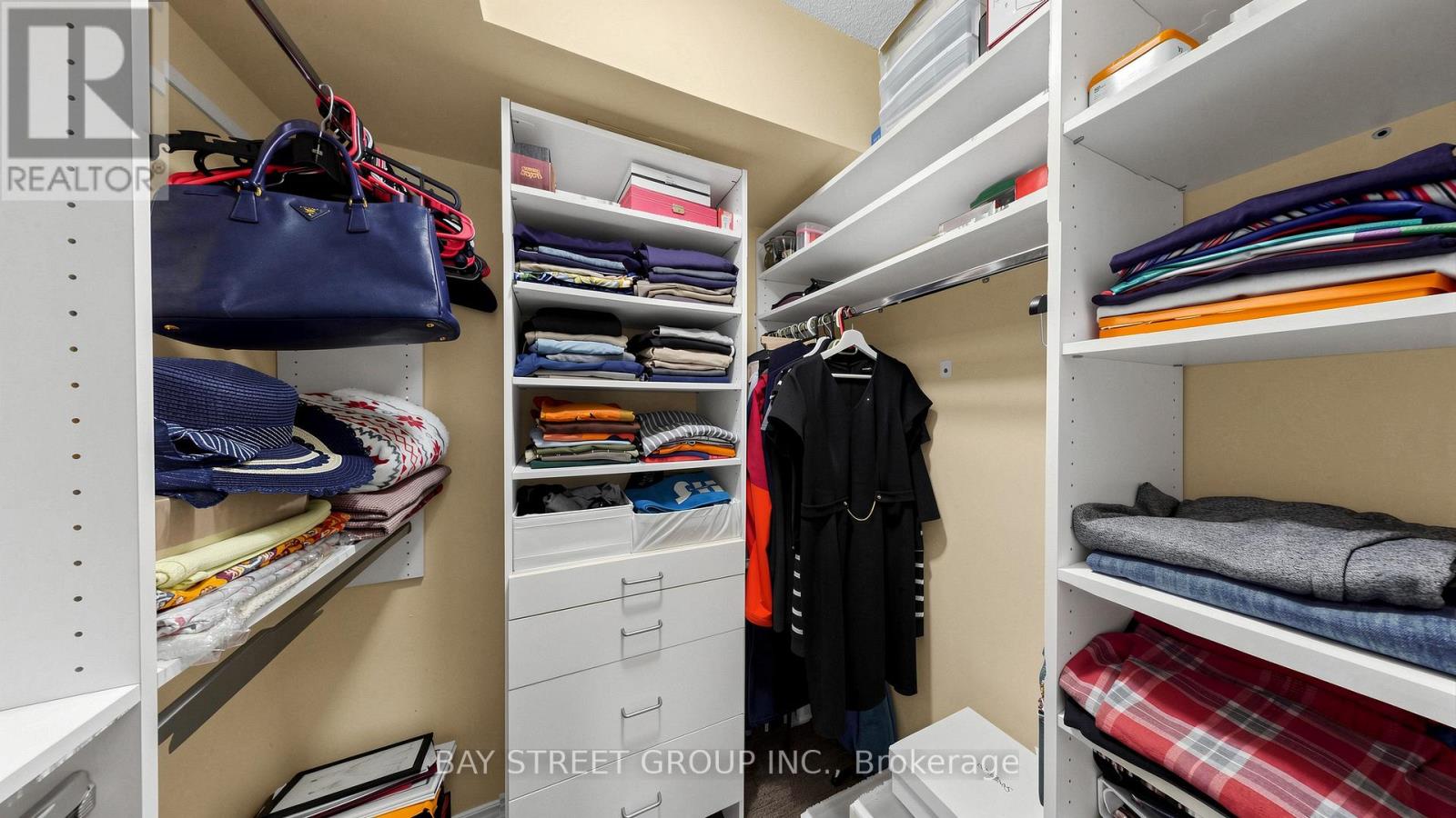#1416 7 BISHOP AVENUE - 19