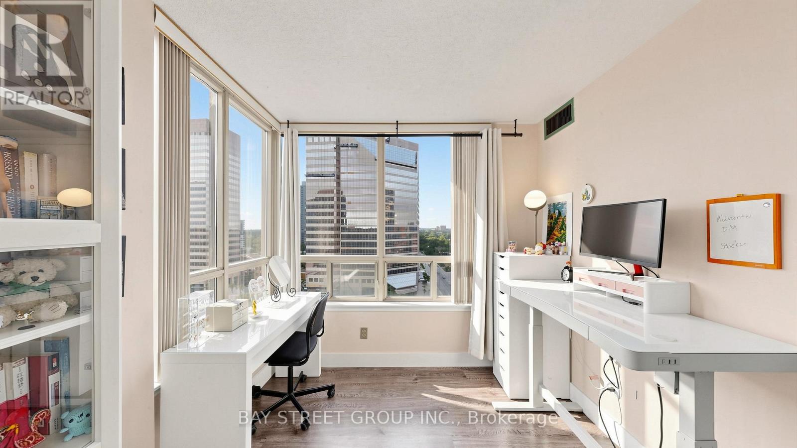 #1416 7 BISHOP AVENUE - 25