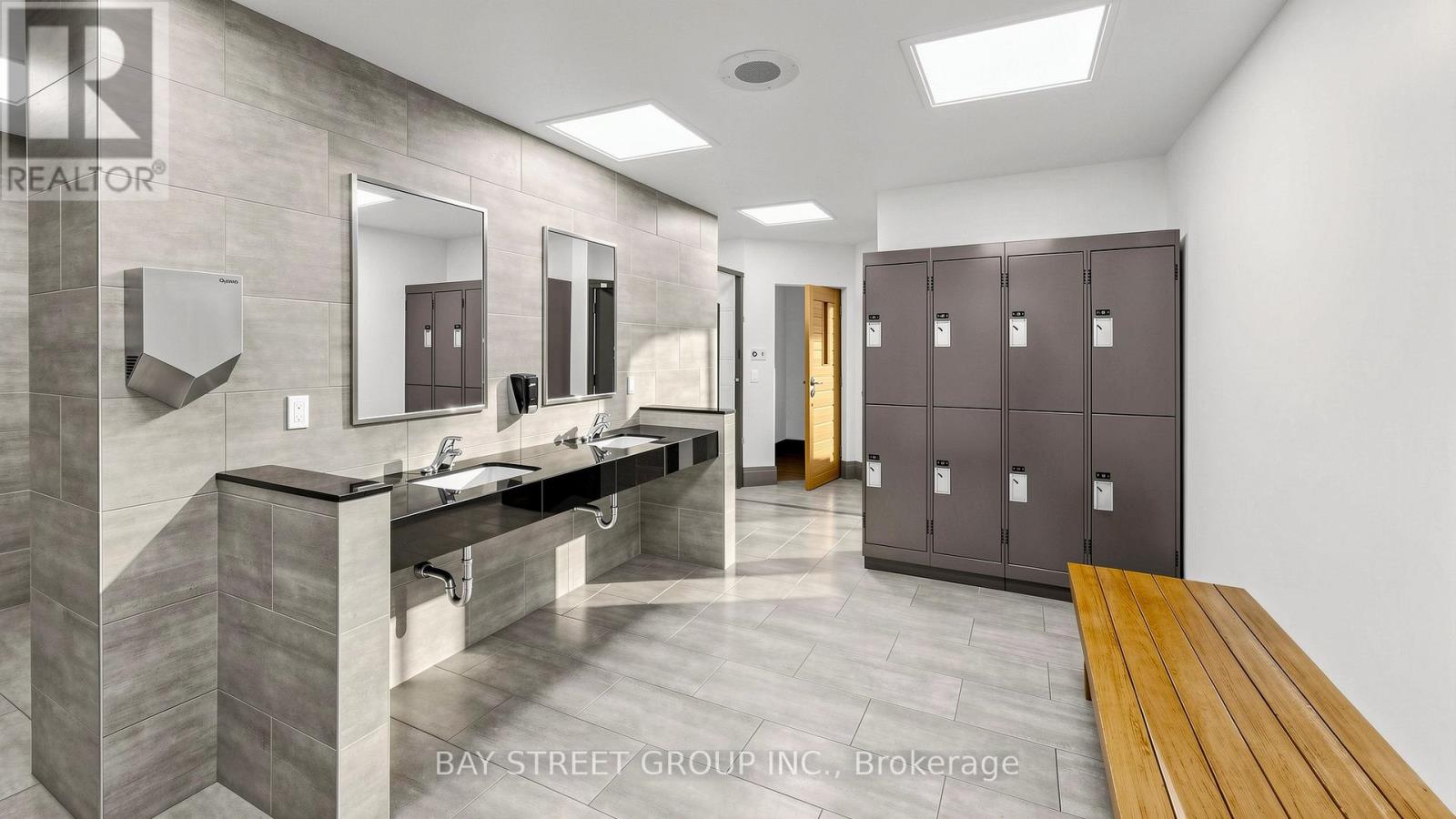 #1416 7 BISHOP AVENUE - Image 32