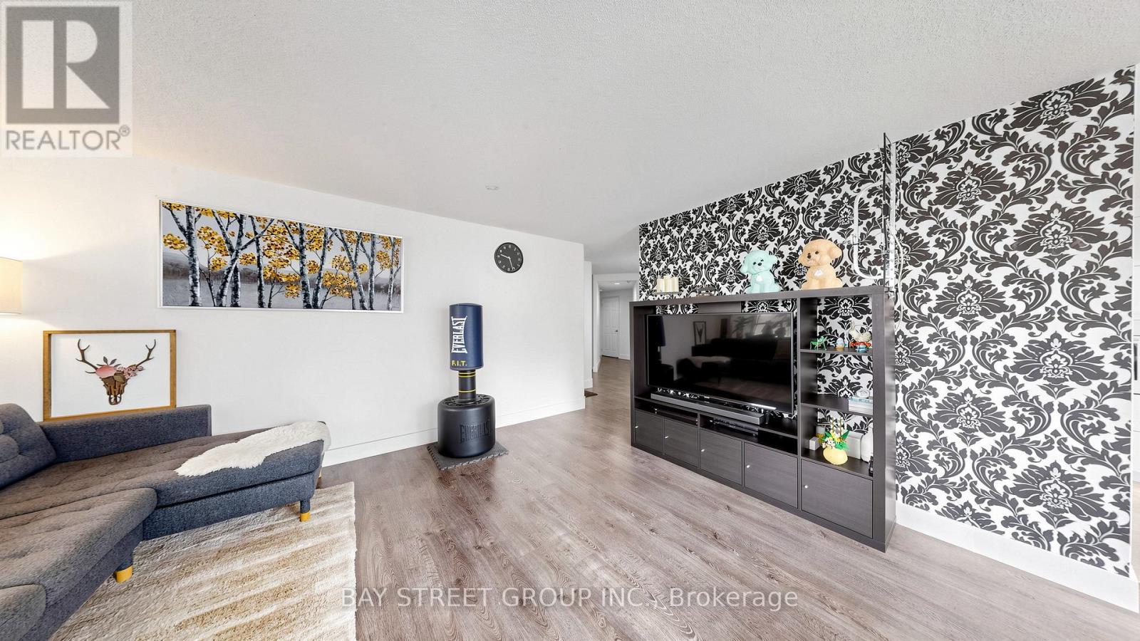 #1416 7 BISHOP AVENUE - Image 7