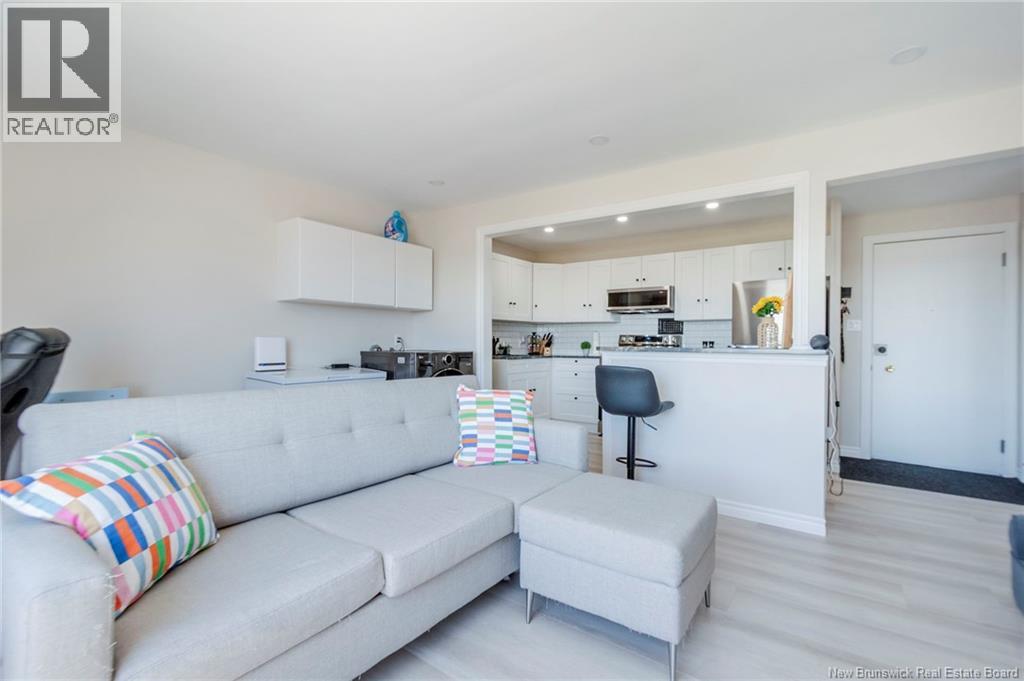 #A33 500 Douglas Avenue - 22