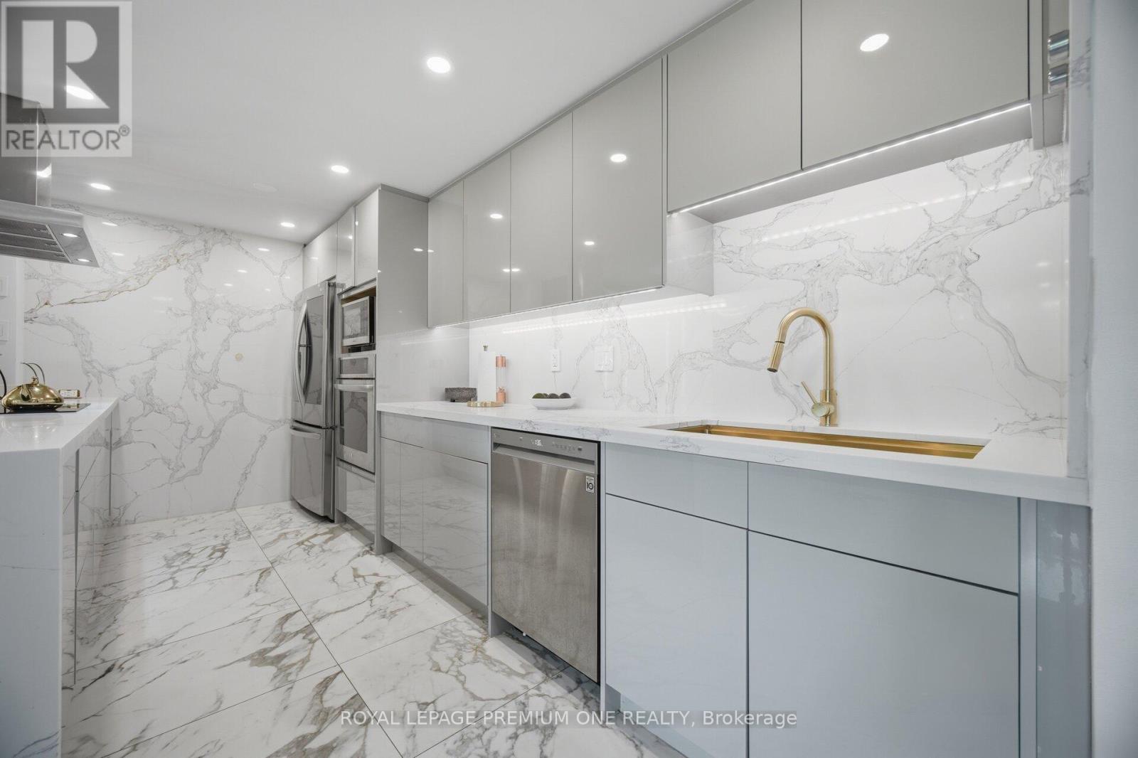 #302 100 CANYON AVENUE - 13