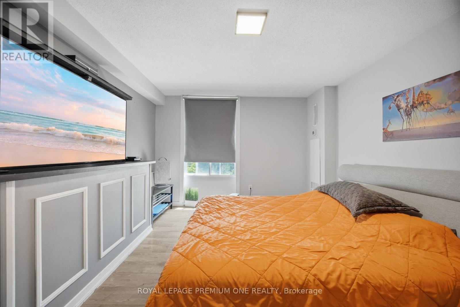 #302 100 CANYON AVENUE - 29