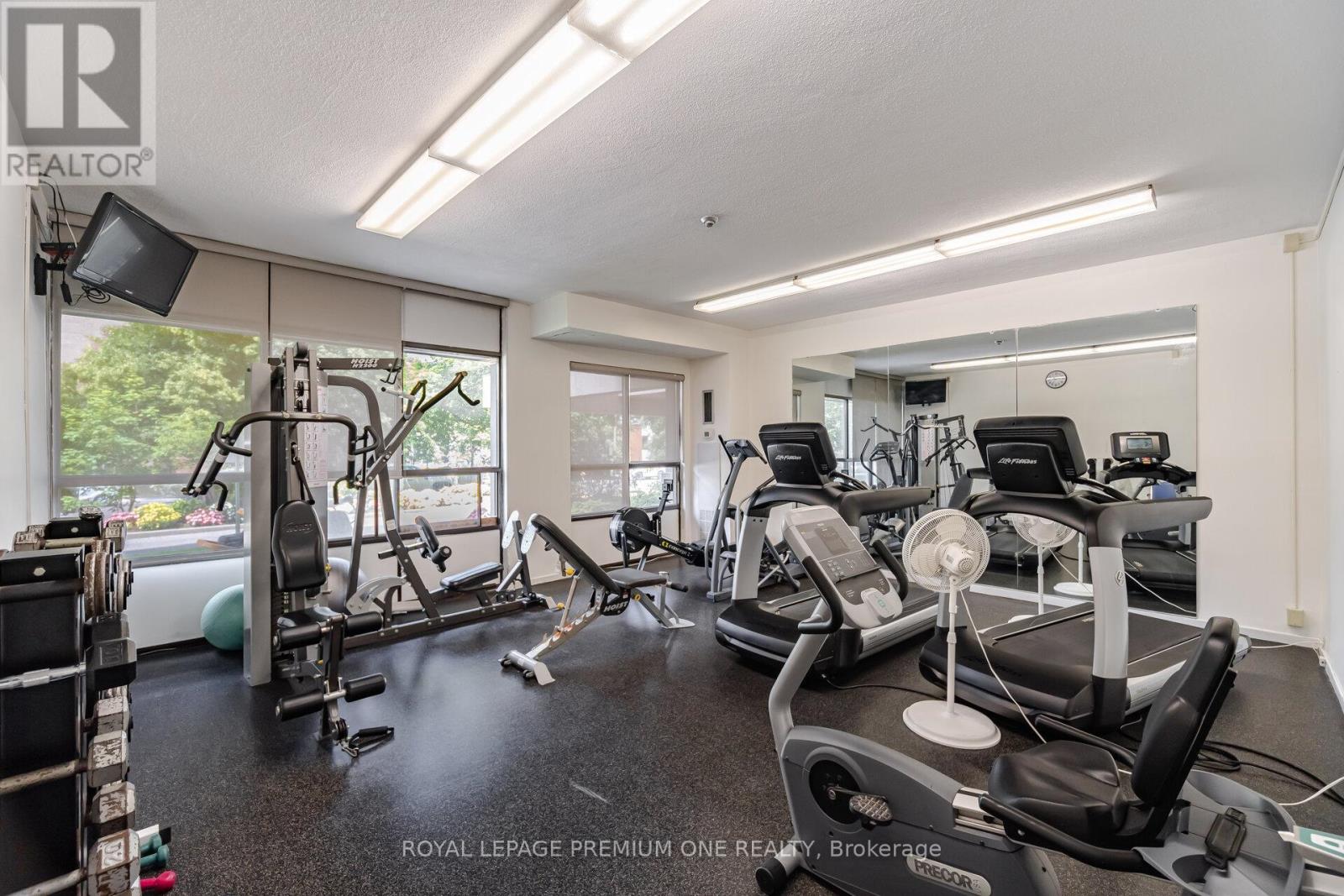 #302 100 CANYON AVENUE - 47