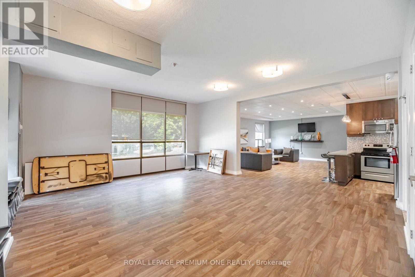 #302 100 CANYON AVENUE - 48