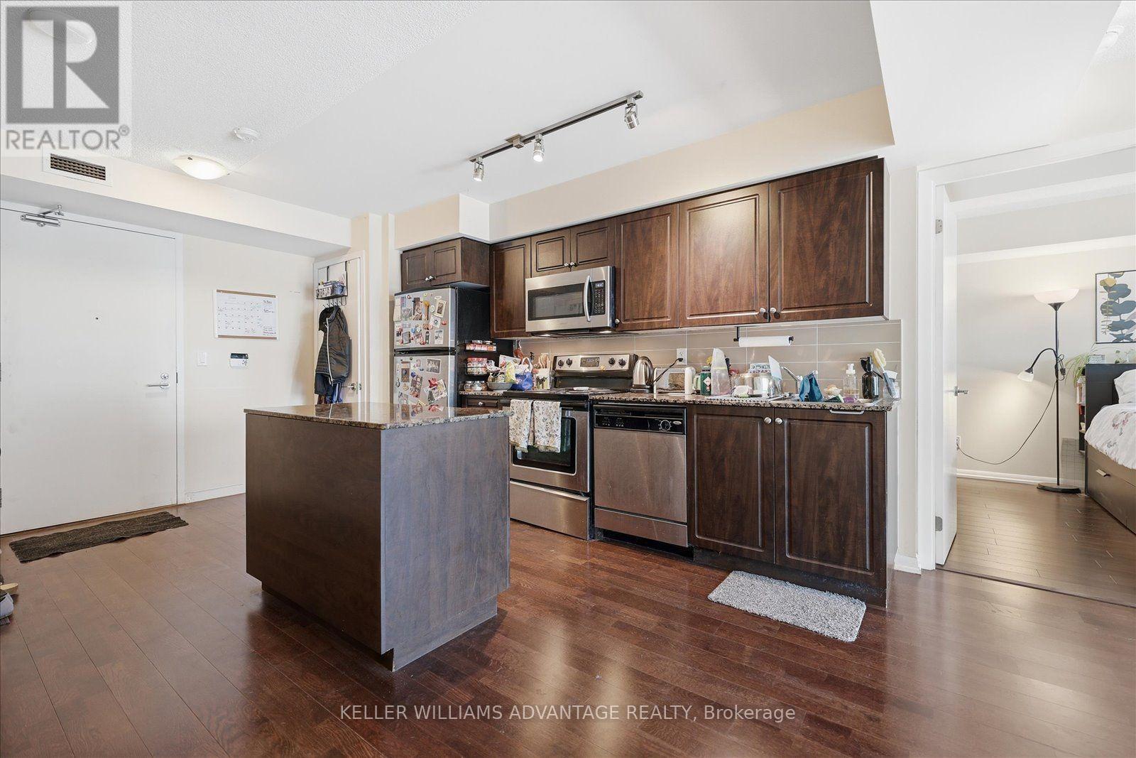 #1170 209 FORT YORK BOULEVARD - 6