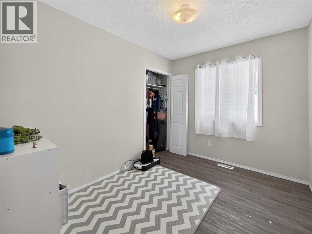 9214 94A Avenue - 16