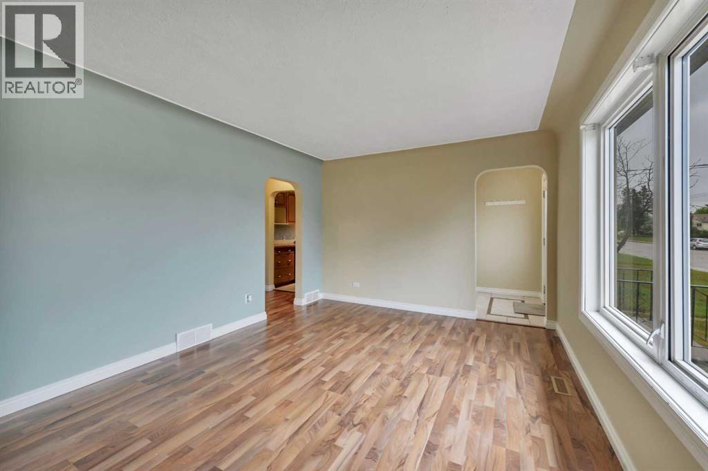 4030 51A Street - 7