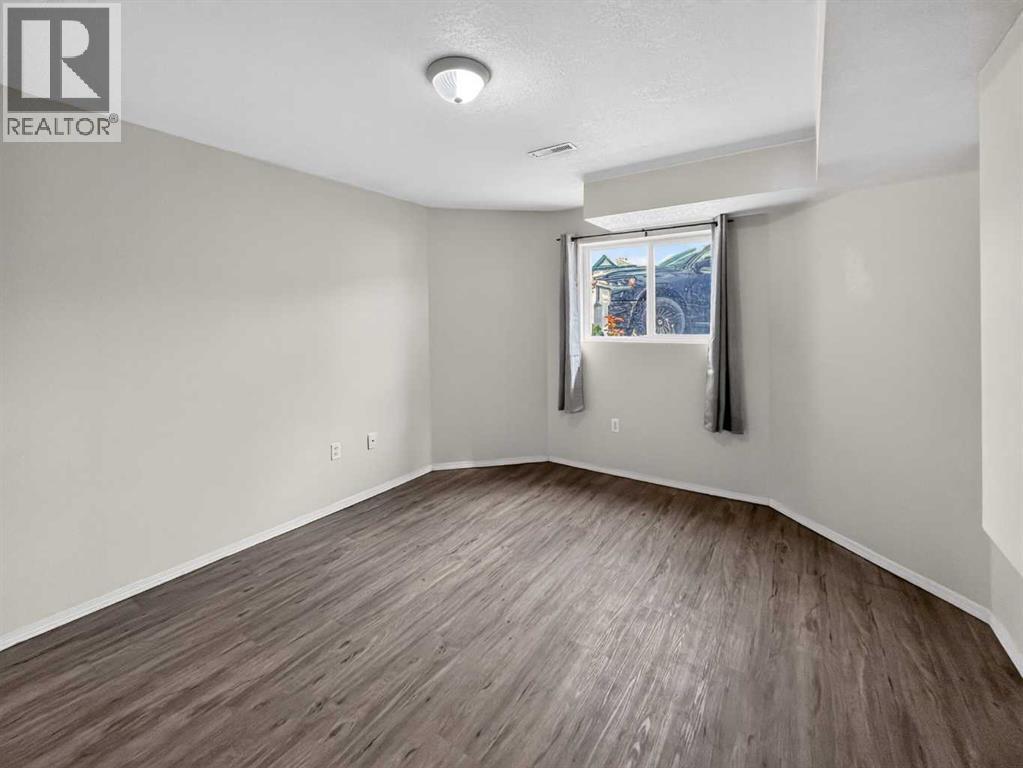 9214 94A Avenue - 24