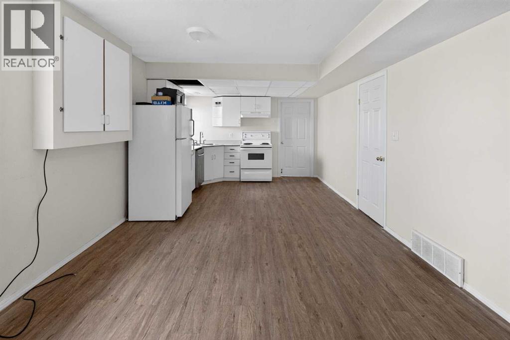 9214 94A Avenue - 21