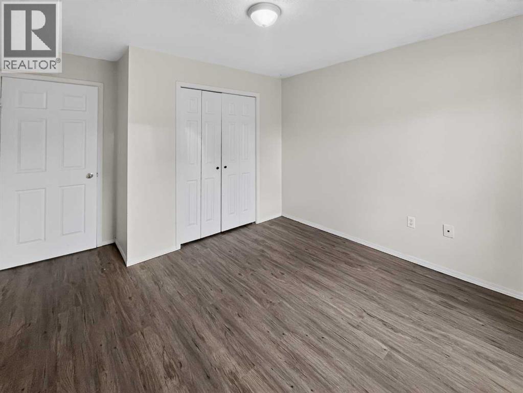 9214 94A Avenue - 25