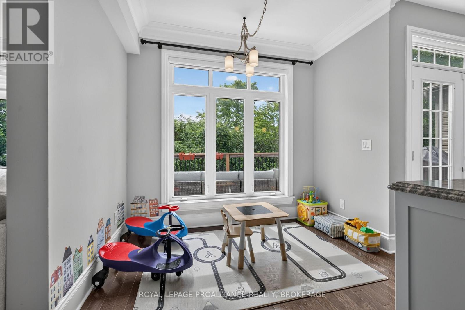 589 FIELDSTONE DRIVE - Image 13