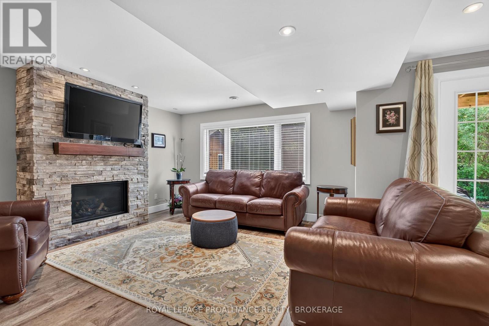 589 FIELDSTONE DRIVE - Image 29