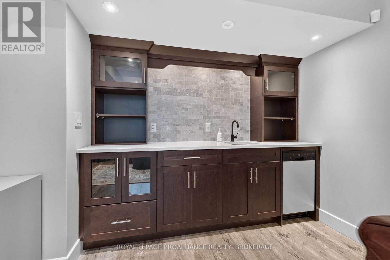 589 FIELDSTONE DRIVE - Image 31