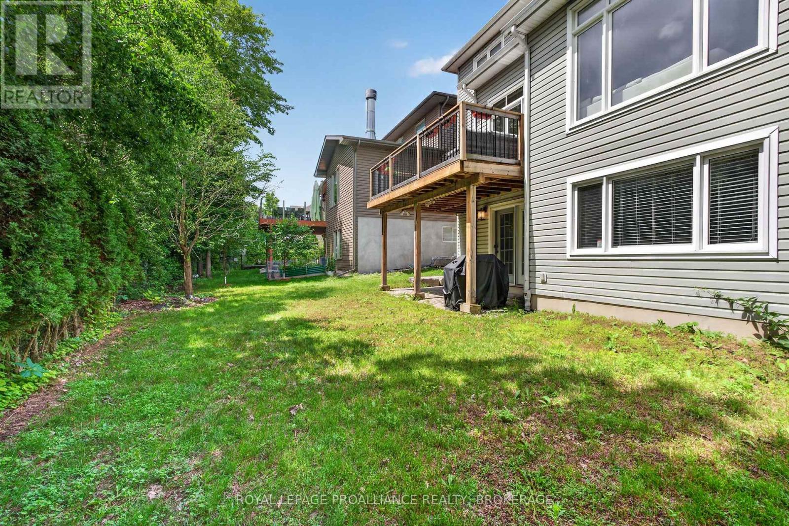 589 FIELDSTONE DRIVE - Image 36