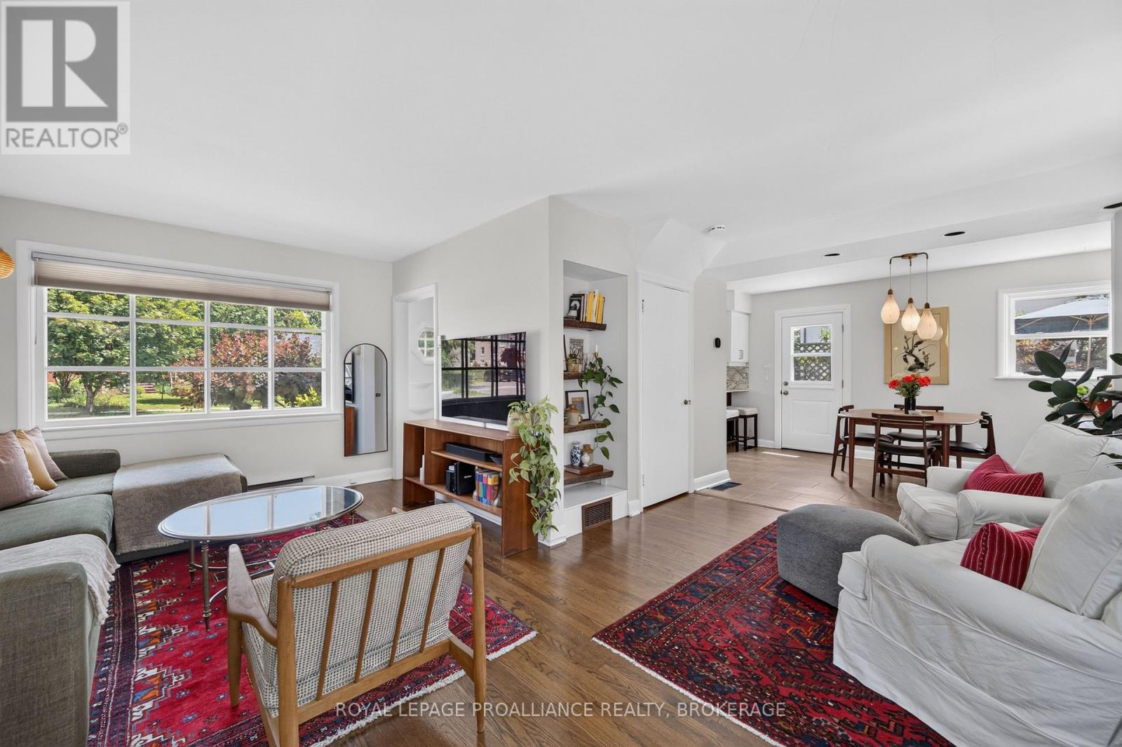 288 YONGE STREET - 11