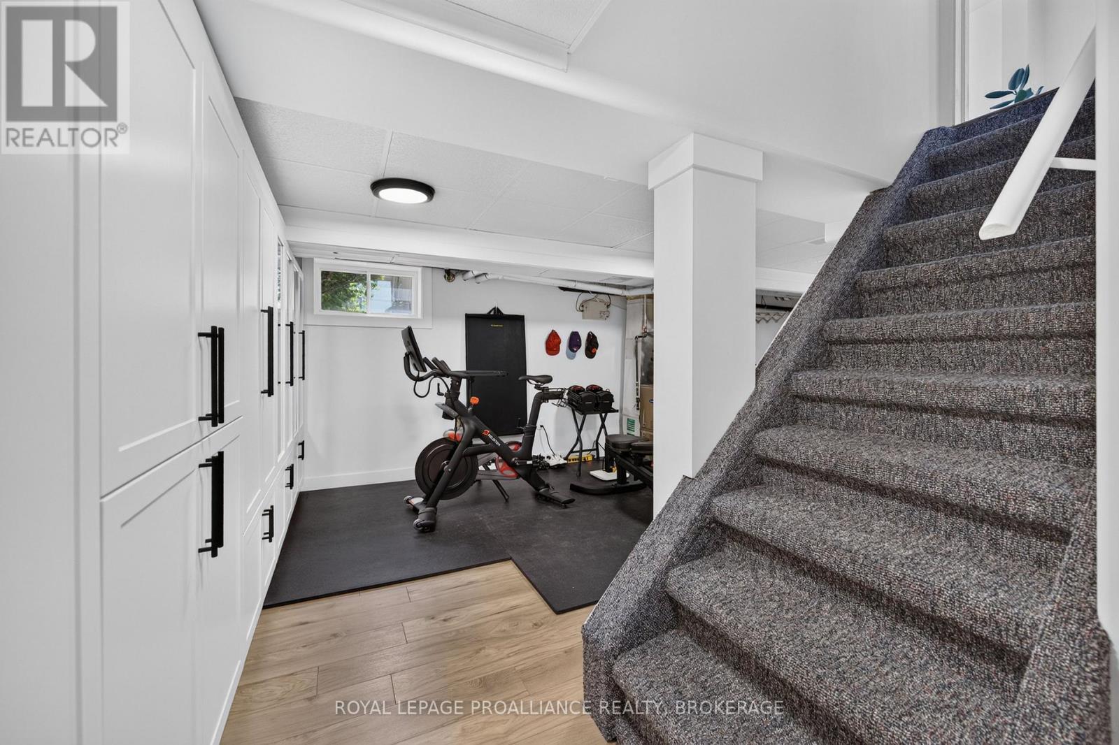 288 YONGE STREET - 24