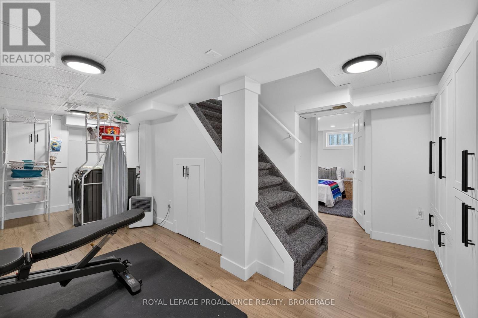 288 YONGE STREET - 25