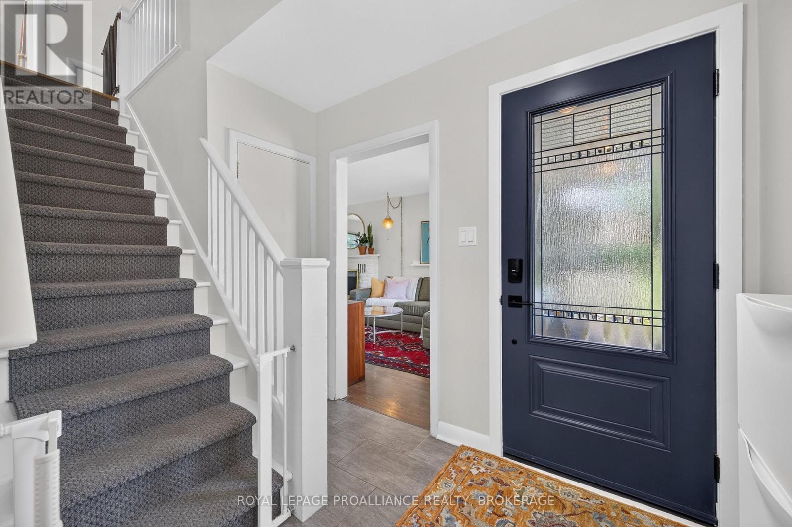 288 YONGE STREET - 3
